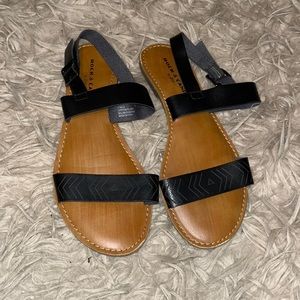 Black sandal